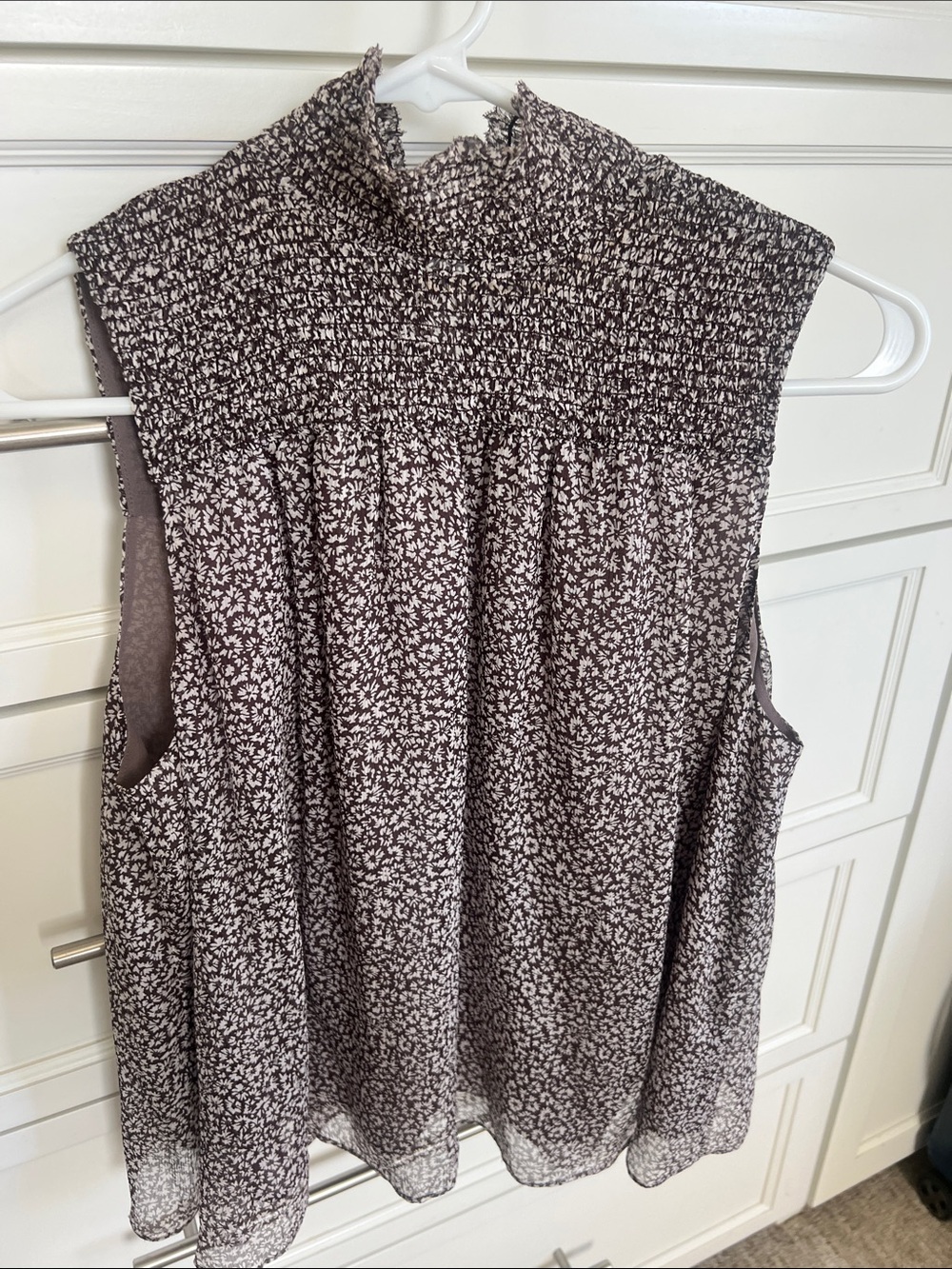 Joie - Sleeveless Smocked Floral Top - Brown/White